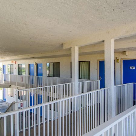 Motel 6-Redding, Ca - North Экстерьер фото