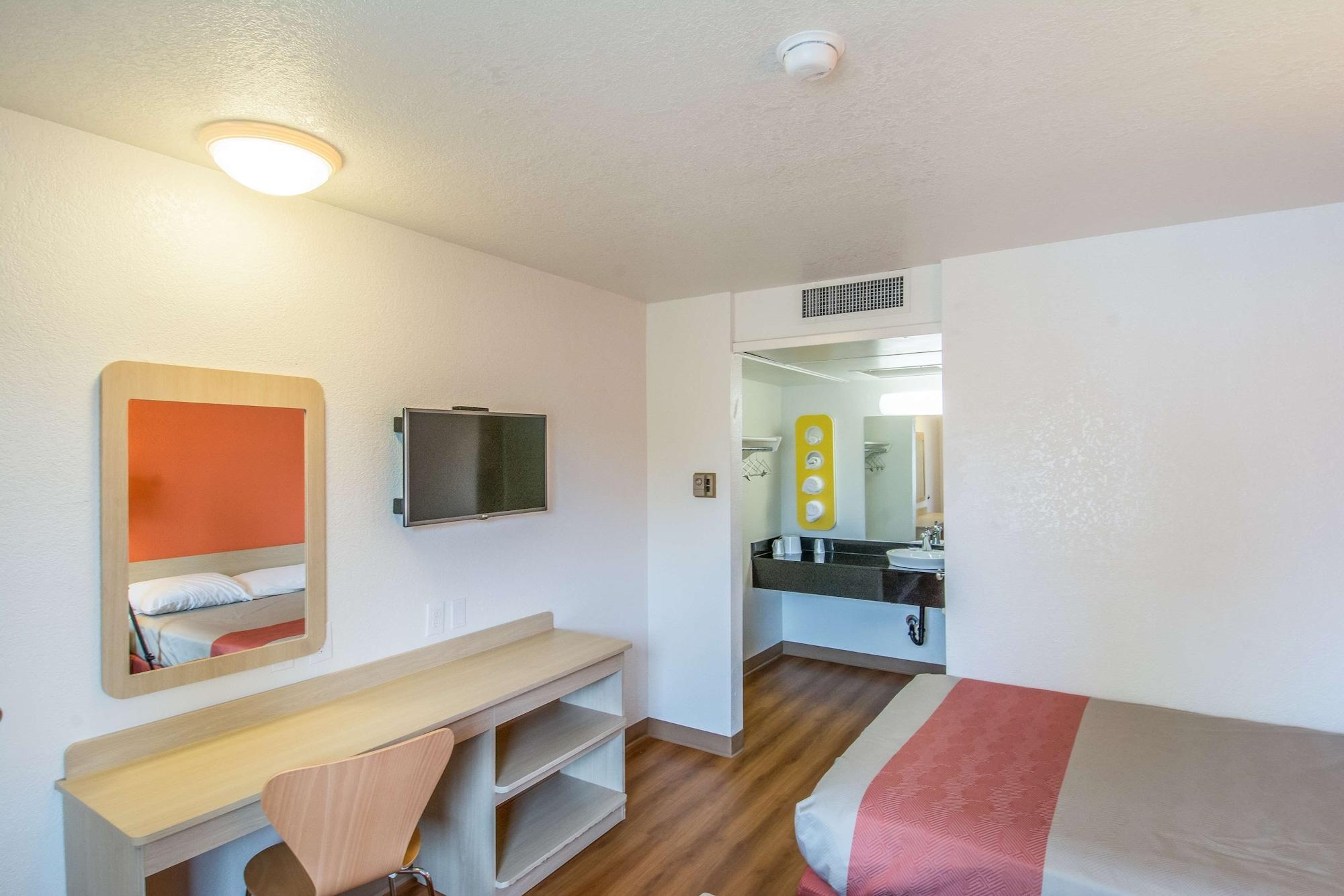 Motel 6-Redding, Ca - North Экстерьер фото