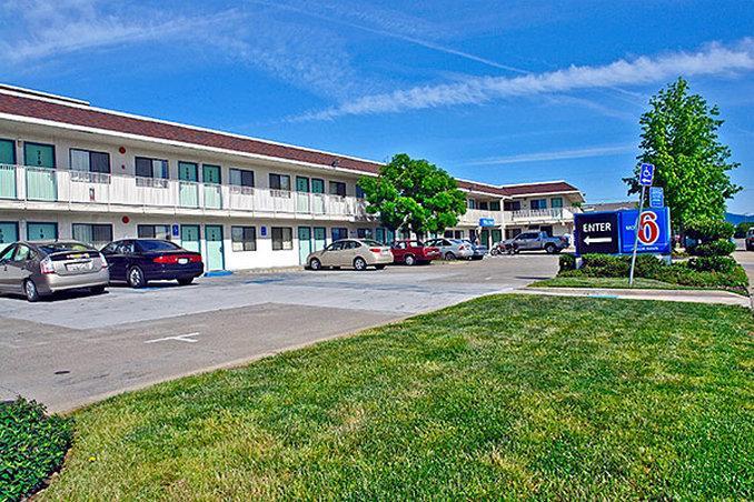 Motel 6-Redding, Ca - North Экстерьер фото