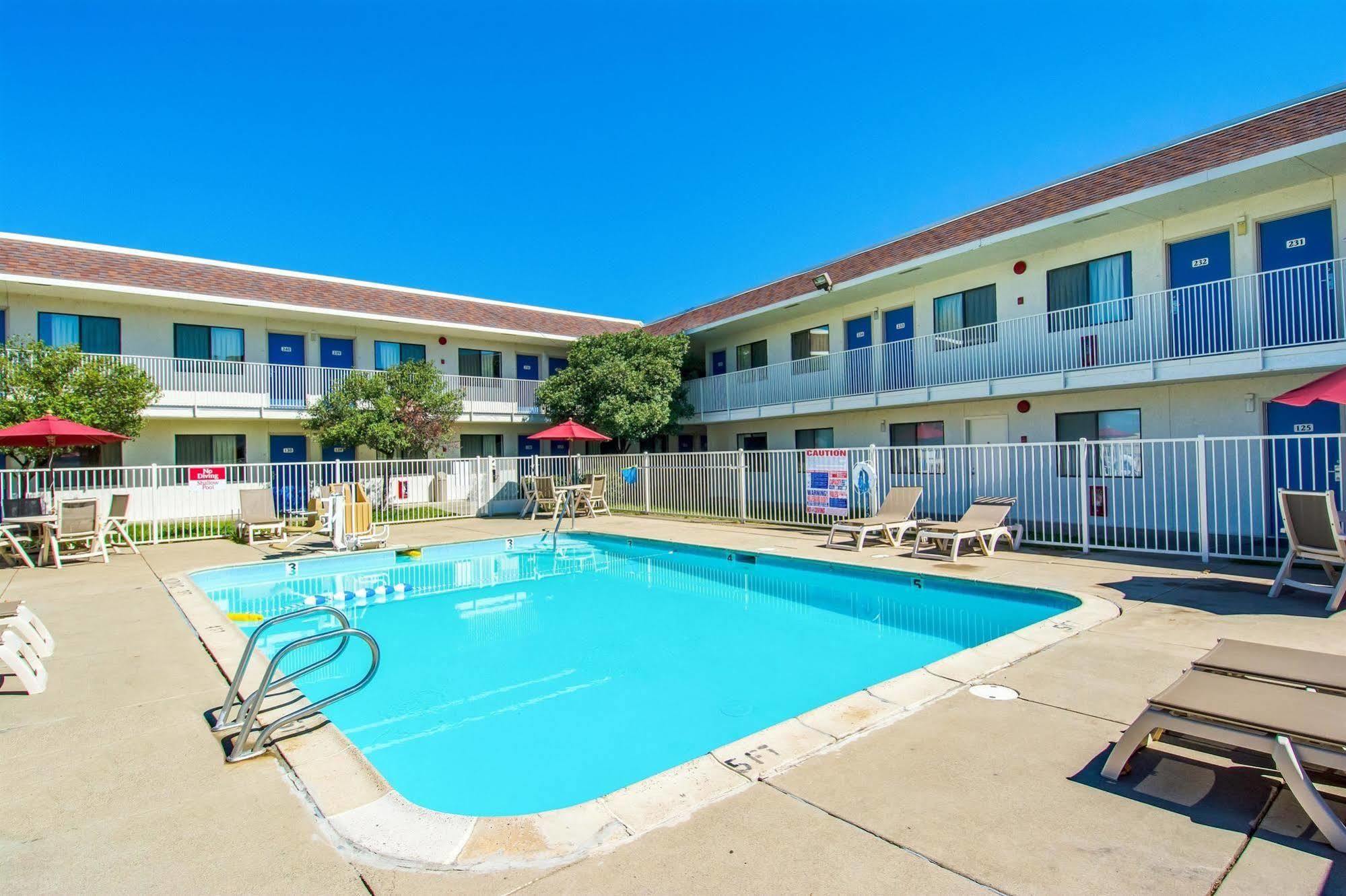 Motel 6-Redding, Ca - North Экстерьер фото