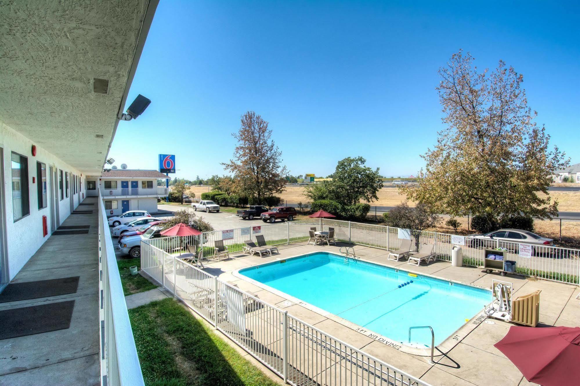 Motel 6-Redding, Ca - North Экстерьер фото